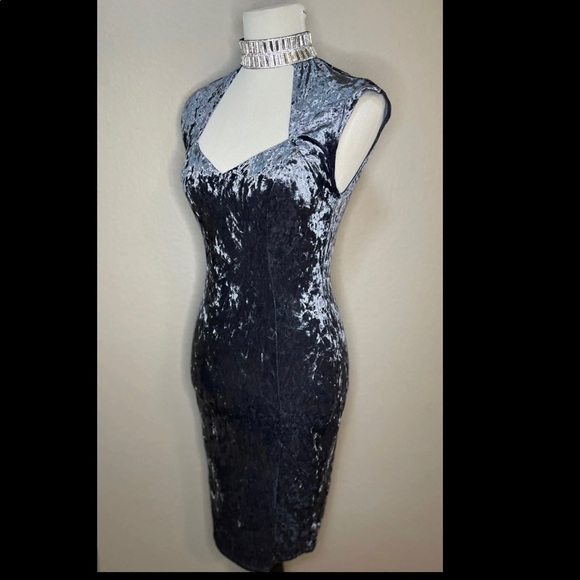 privy Dresses & Skirts - ❄️💎❄️💎velvet midi dress with jeweled choker by Privy Size Medium